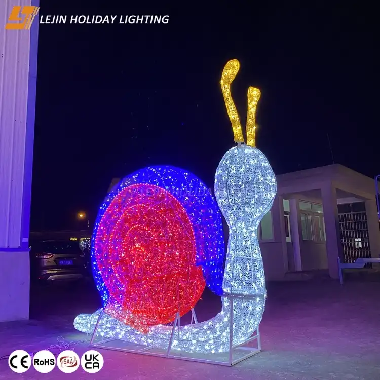3D snail motif lights