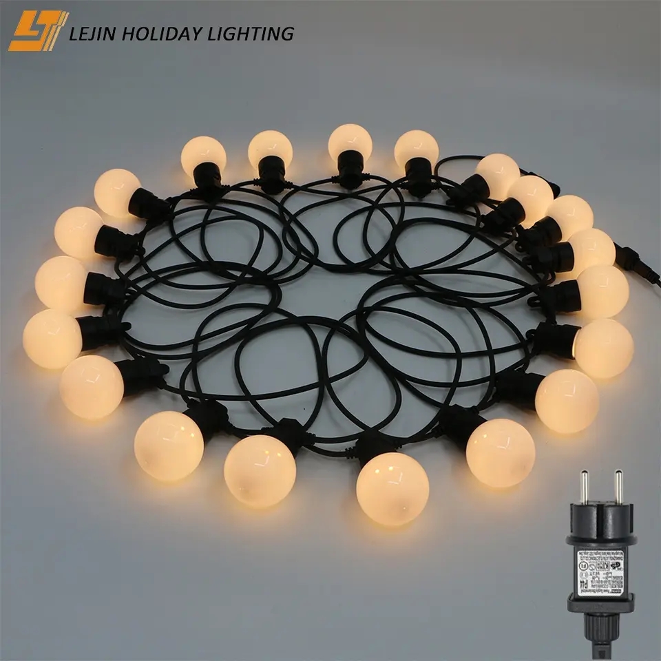 Holiday lighting