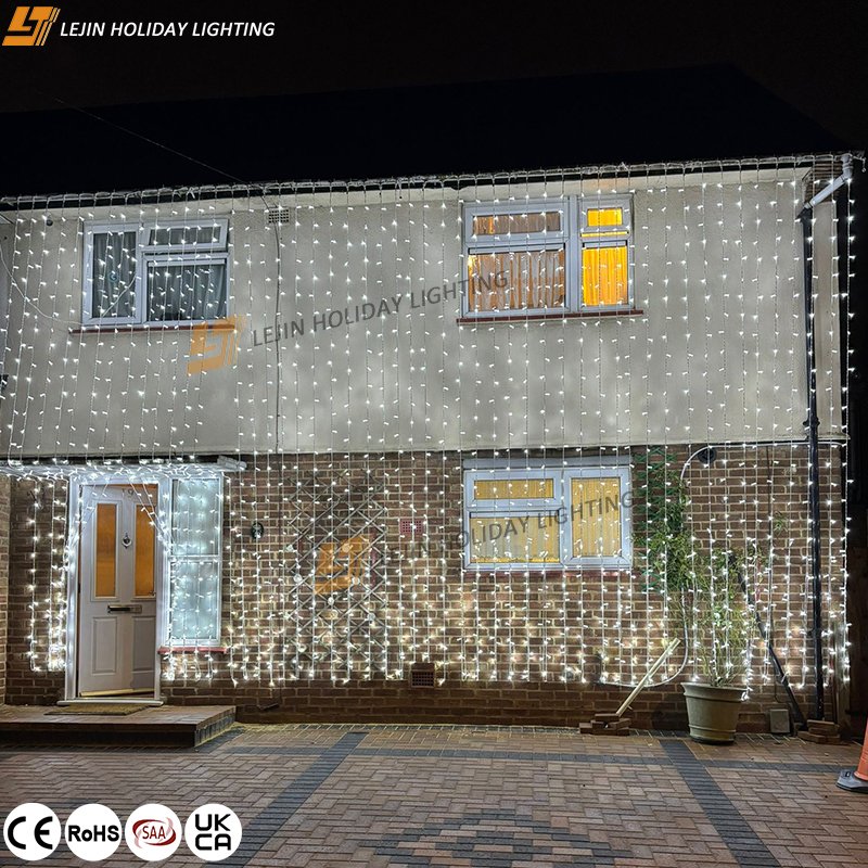 Which Outdoor Christmas Curtain Lights Are Suitable for Large-Scale Projects?