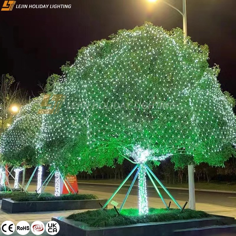 How Do Outdoor Net Lights Optimize the Holiday Decoration Effects of Parks?